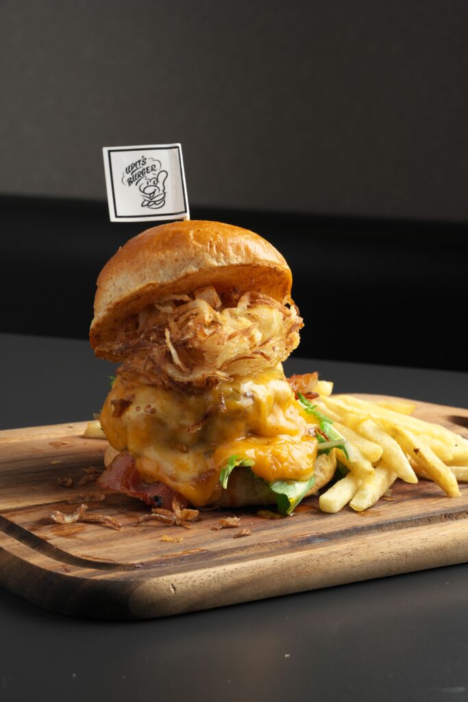 フライドオニオンチーズバーガー